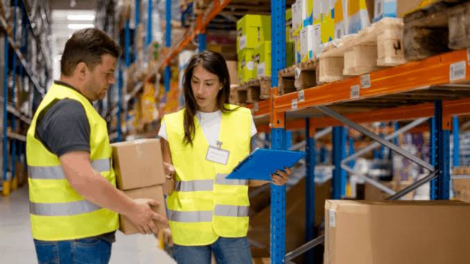 Warehouse job requirements in Canada